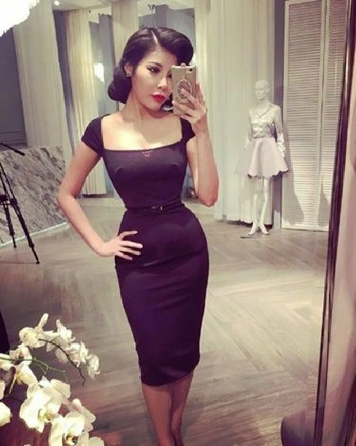 "แหวนแหวน" ชวนตะลึง! โชว์เอวทรงนาฬิกาทราย บ่นเสียดายไม่ถึงเป้า 19 นิ้ว