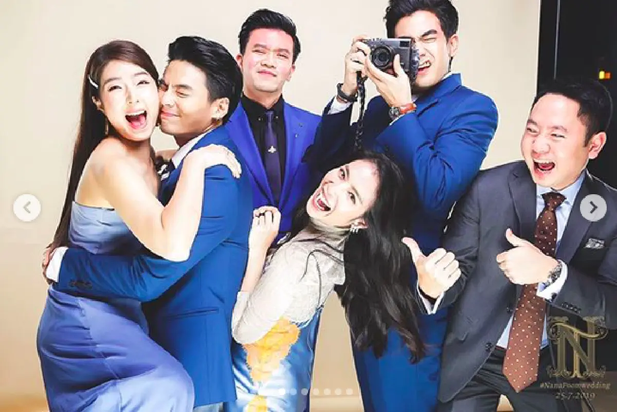 “ฮั่น-จียอน" ควงแขนไปงานแต่ง หวานจนนึกว่าถ่ายพรีเวดดิ้งเอง
