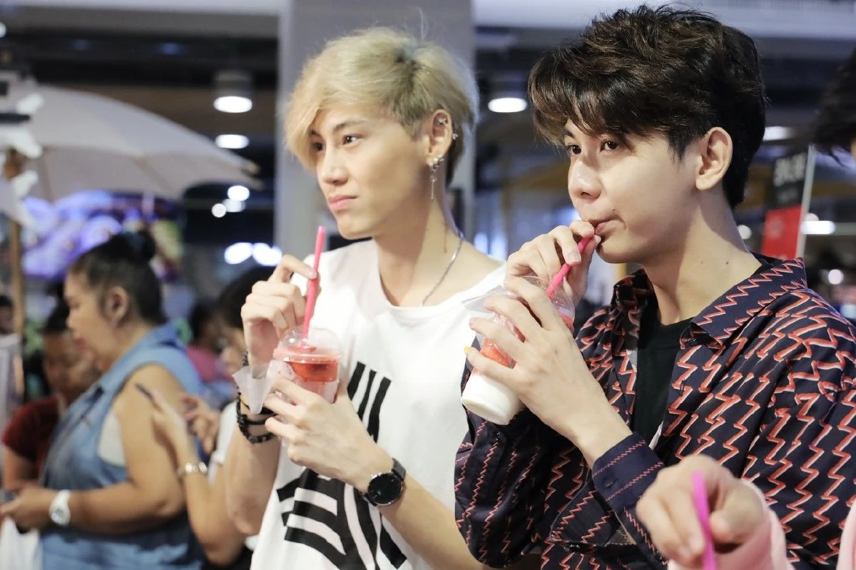 ฟินสุดขั้วงาน de Siam Market บุ๋น, บอนซ์ สัมผัสความอร่อยวิถีไทยริมน้ำ