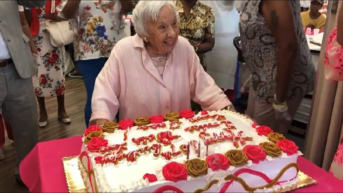 ทวดวัย 107 ปีเผยเคล็ดลับอายุยืน "เพราะเป็นโสด" ทวดวัย 107 ปีเผยเคล็ดลับอายุยืน "เพราะเป็นโสด"