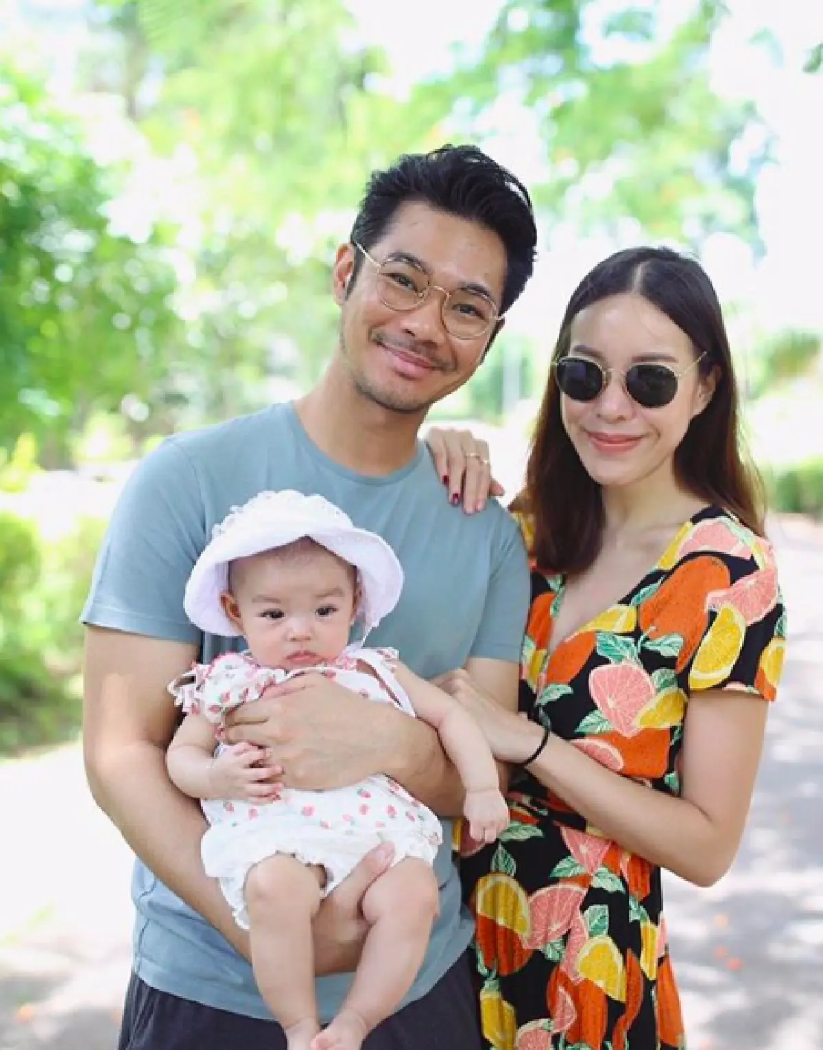 ยิ่งโตยิ่งน่ารัก “น้องเรน” ลูกสาว “เนม-ป้อ” แววสวยมาเต็มมาก