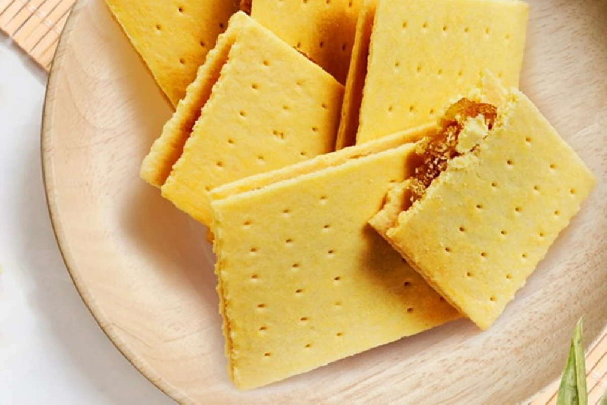 ลิ้มลองขนมหวานสับปะรดยอดนิยมแห่งเมืองหัวหิน