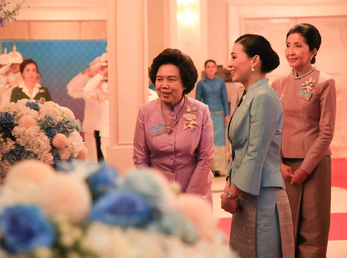 ชมภาพชุด "สมเด็จพระนางเจ้าฯ พระบรมราชินี" เสด็จฯเปิดงานวันสตรีไทย