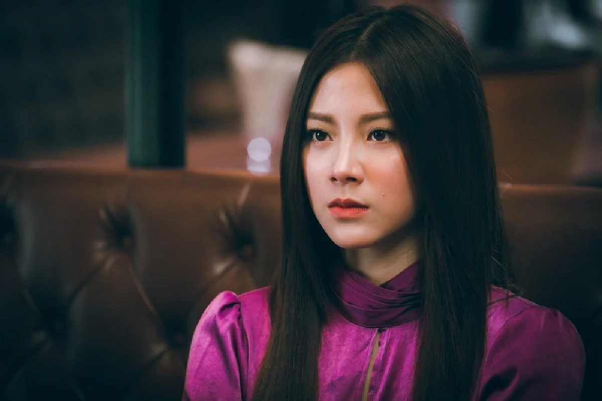 นิราฟีเวอร์! ใบเฟิร์น พิมพ์ชนก บินร่วมงานที่เวียดนามแฟนคลับแห่ต้อนรับล้นสนามบิน