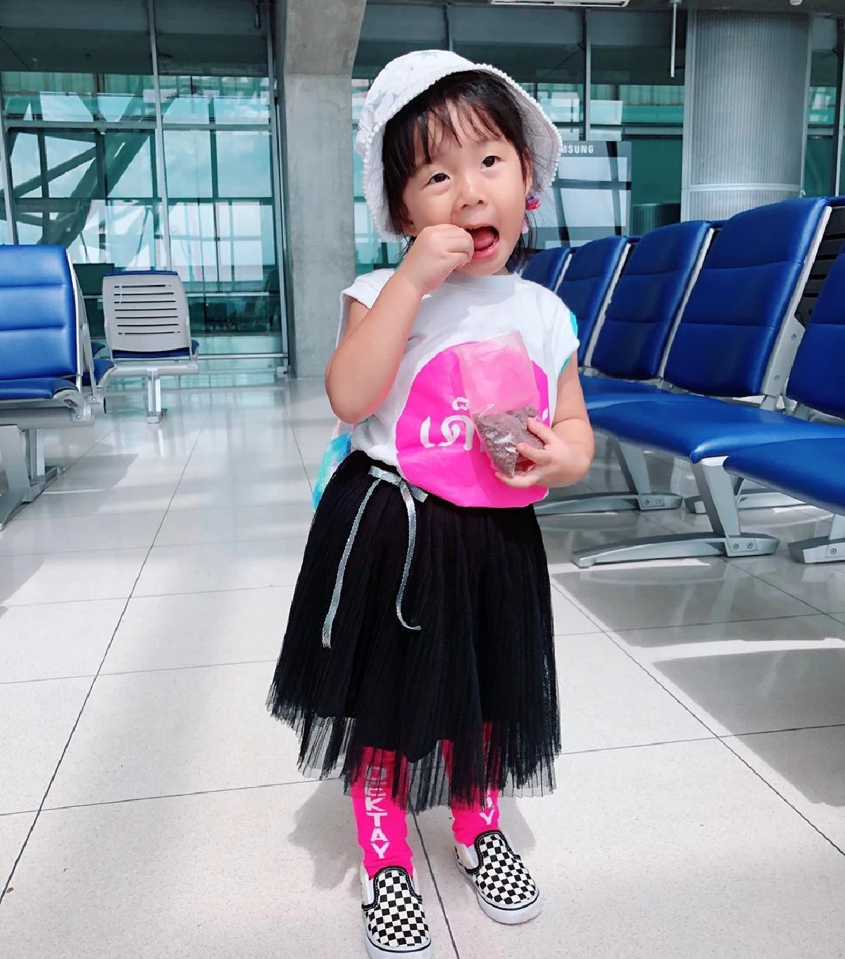 น้องเป่าเปา ออกสเต็ปเต้นเพลงของ BLACKPINK โดนแม่แซวเหมือนรำไทเก็ก (คลิป)