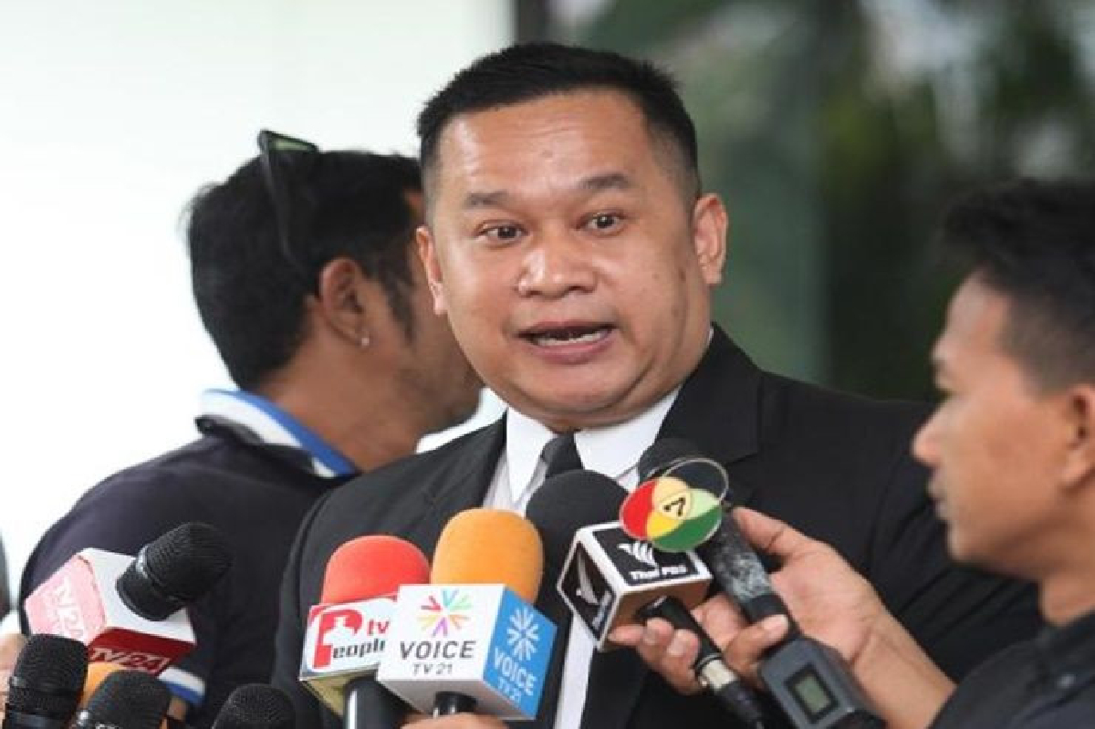 "อนุสรณ์" โพสต์โยงเหตุบึ้มกรุงกลบเสียงวิพากษ์ ถวายสัตย์ฯ ไม่ครบ "อนุสรณ์" โพสต์โยงเหตุบึ้มกรุงกลบเสียงวิพากษ์ ถวายสัตย์ฯ ไม่ครบ