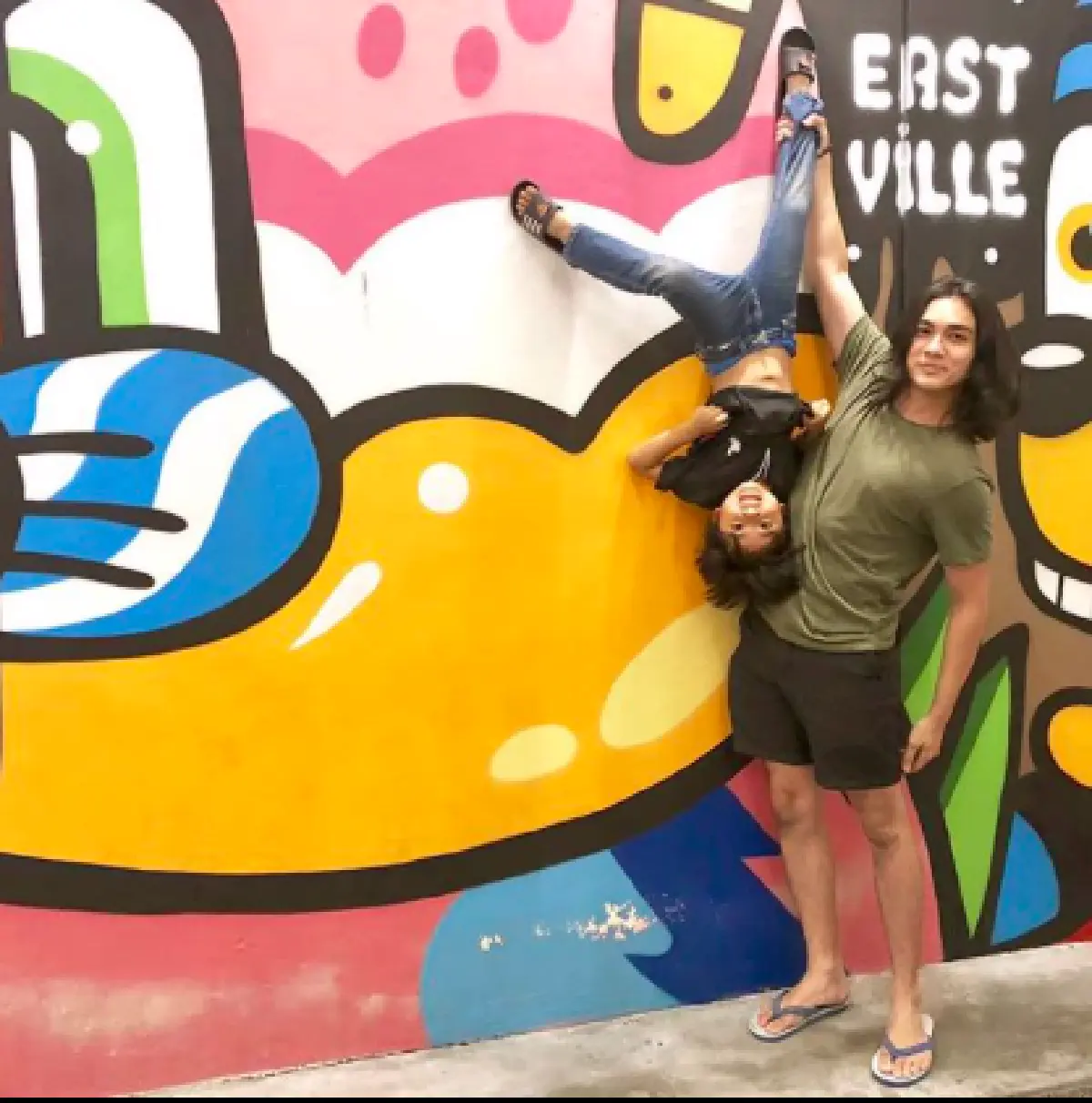 "แน็ก ชาร์ลี” ล่องเรือส่องตัวเงินตัวทองเพื่อทำคลิปลงยูทูบ แต่ดันทำโทรศัพท์ตกน้ำ