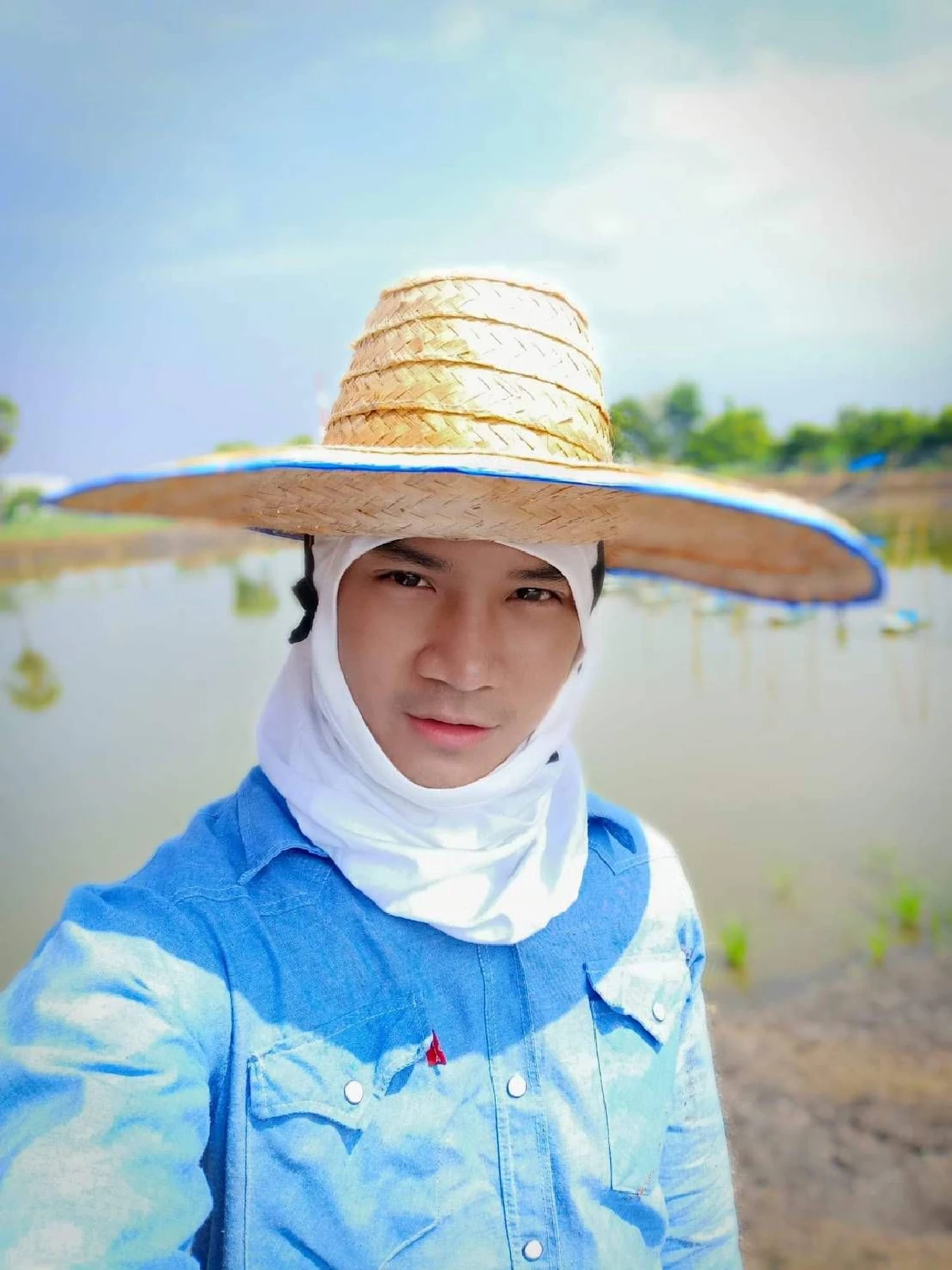 กลางวันเป็นชาย/กลางคืนเป็นหญิง "สุภัทรภณ กสิกรรม" หนุ่มบ่อกุ้งสู่ "แดร็กควีน"