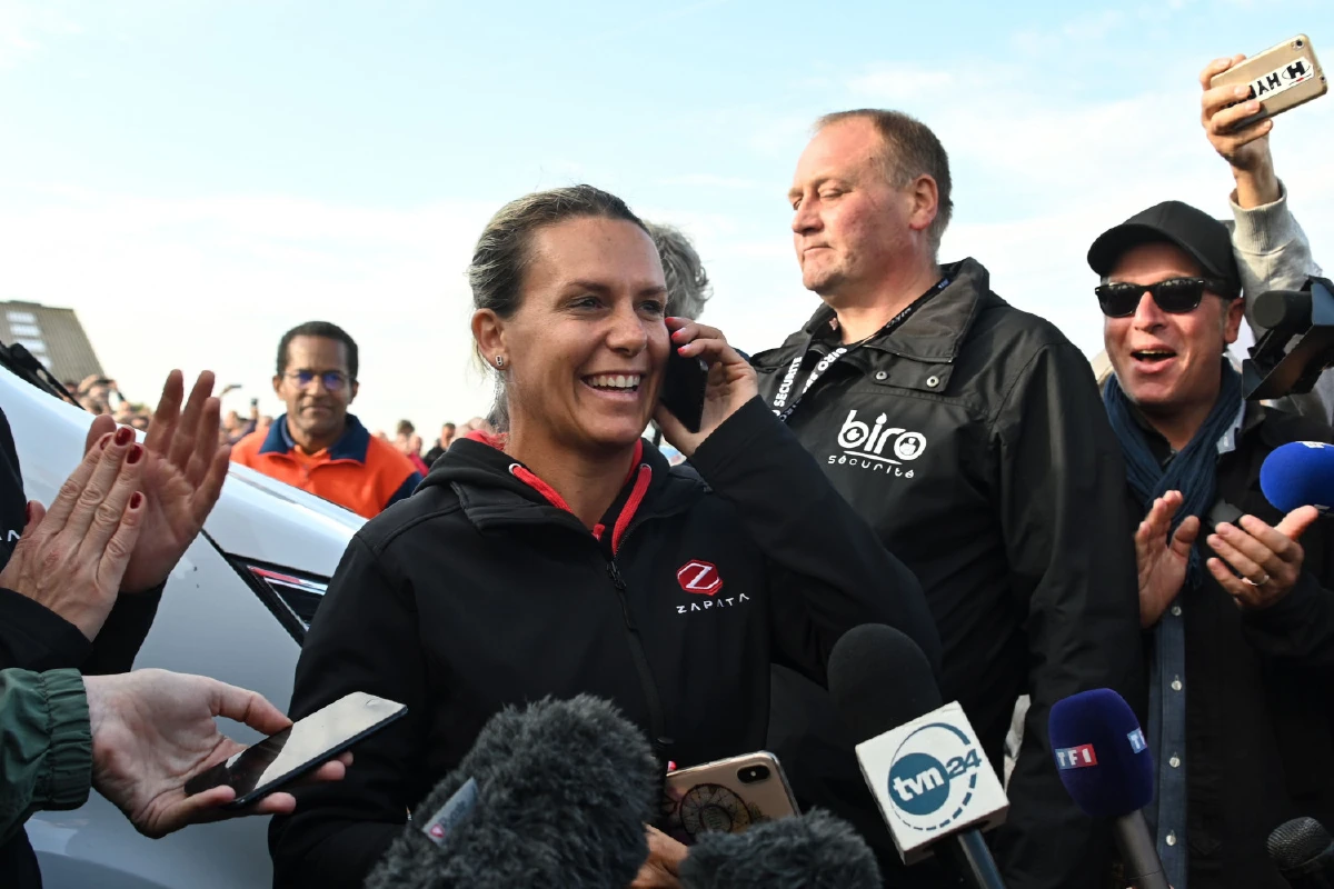 เขาทำได้! เหาะฟลายบอร์ดข้ามช่องแคบอังกฤษ (ภาพชุด)