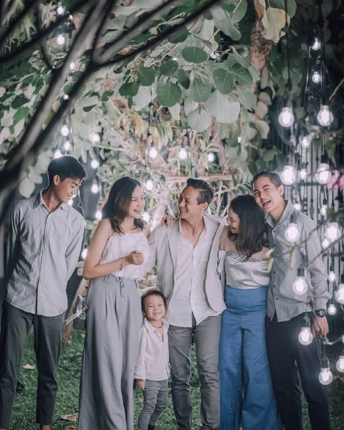 กรี๊ดสลบกับคุณพ่อของ "เกรซ นรินทร" MTW 2019 ที่หล่อหน้าเด็กสไตล์โอปป้า