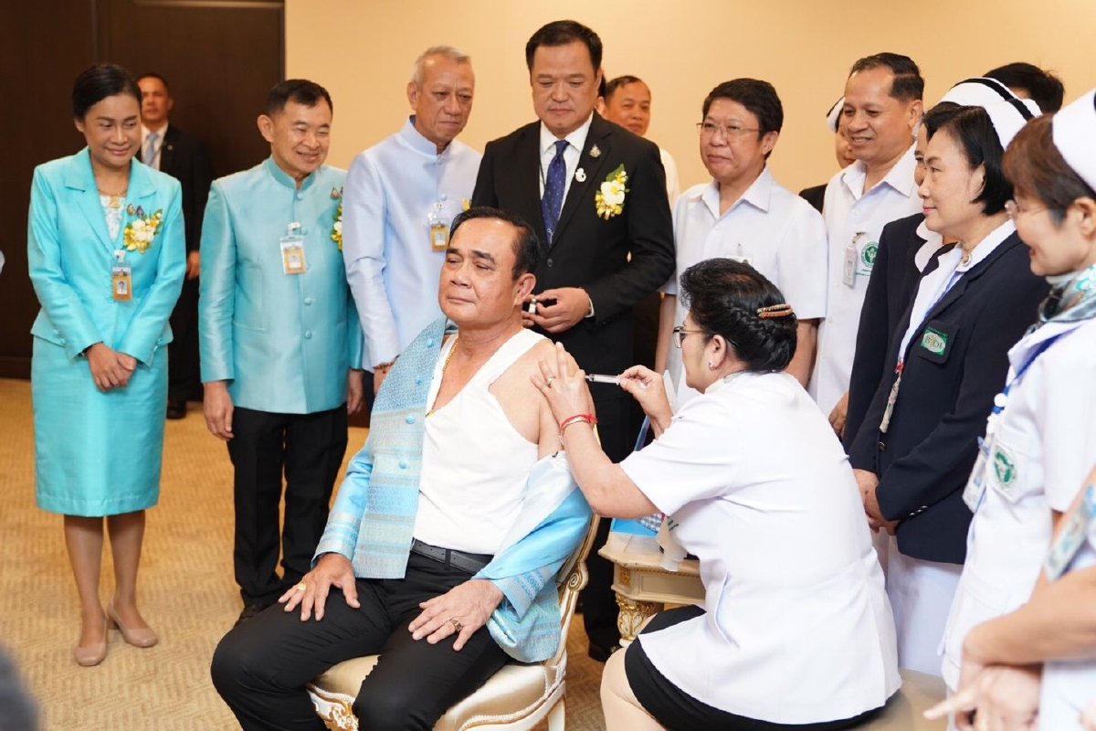 'บิ๊กตู่'ถามหาวัคซีนป้องกันโรคการเมืองบ่นเบื่อเหลือเกิน! 'บิ๊กตู่'ถามหาวัคซีนป้องกันโรคการเมืองบ่นเบื่อเหลือเกิน!