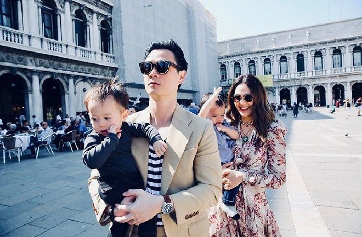 “พ่อน็อต-แม่ชม” พาทายาทหมื่นล้าน “สายฟ้า-พายุ” ตรวจชมโรงงาน