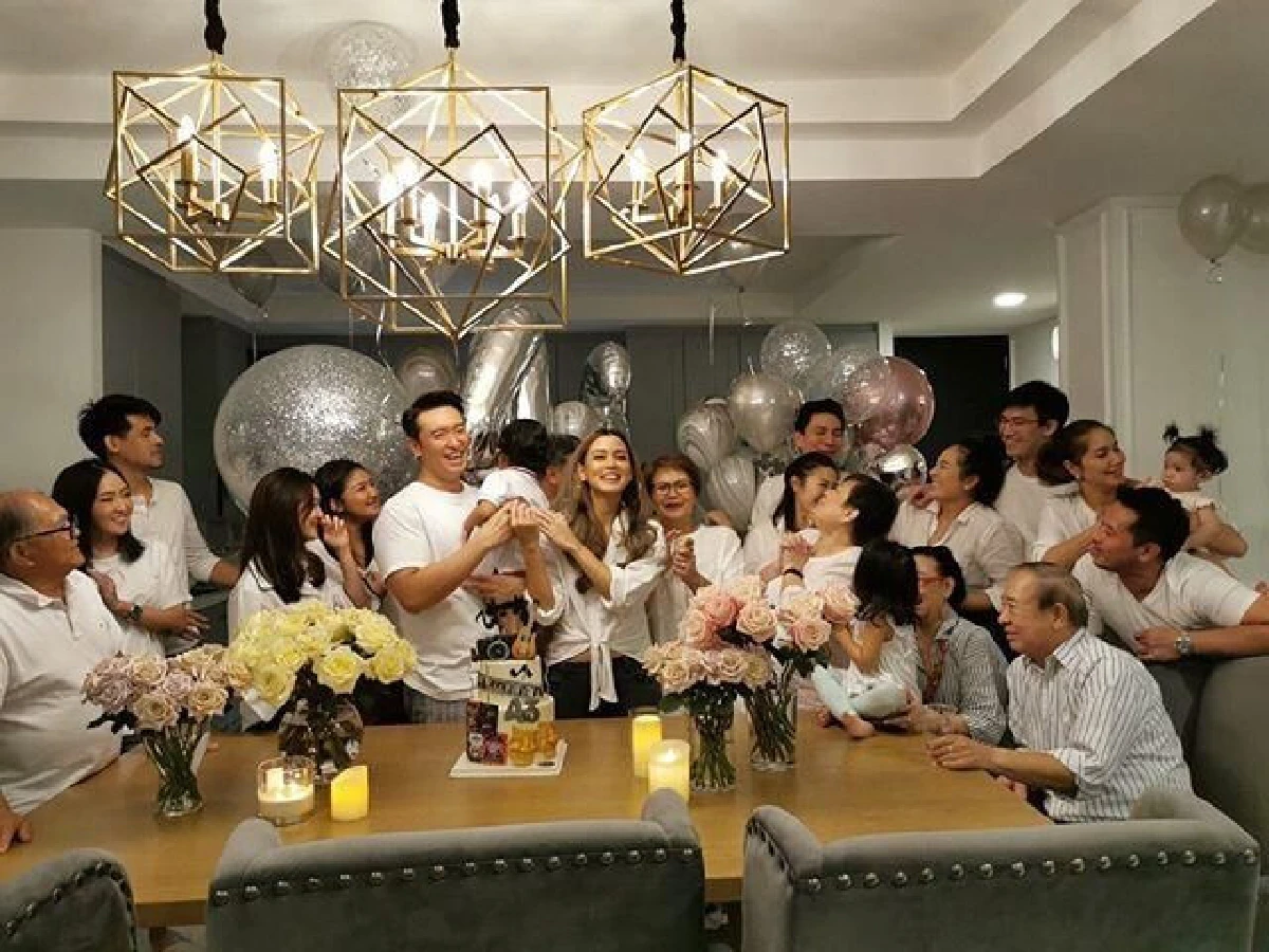 "ชาย ชาตโยดม” ถึงกับเหวอ! หลัง "วิกกี้" ทำเซอร์ไพรส์วันเกิดสามีอายุครบ 43 ปีได้สำเร็จ