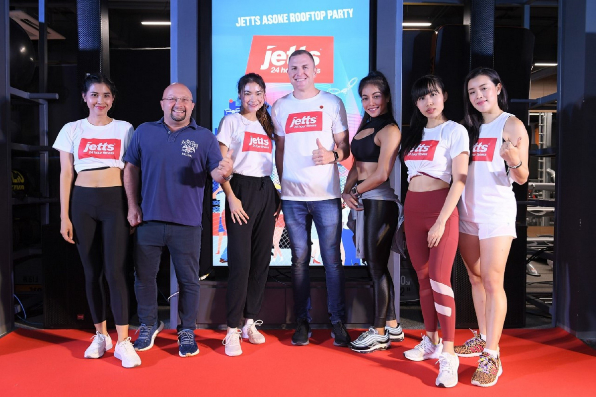 เจ็ทส์ ฟิตเนส 24 ชั่วโมง เปิดลานเทรนนิ่งเอาท์ดอร์ใจกลางสี่แยกอโศก เจ็ทส์ ฟิตเนส 24 ชั่วโมง เปิดลานเทรนนิ่งเอาท์ดอร์ใจกลางสี่แยกอโศก