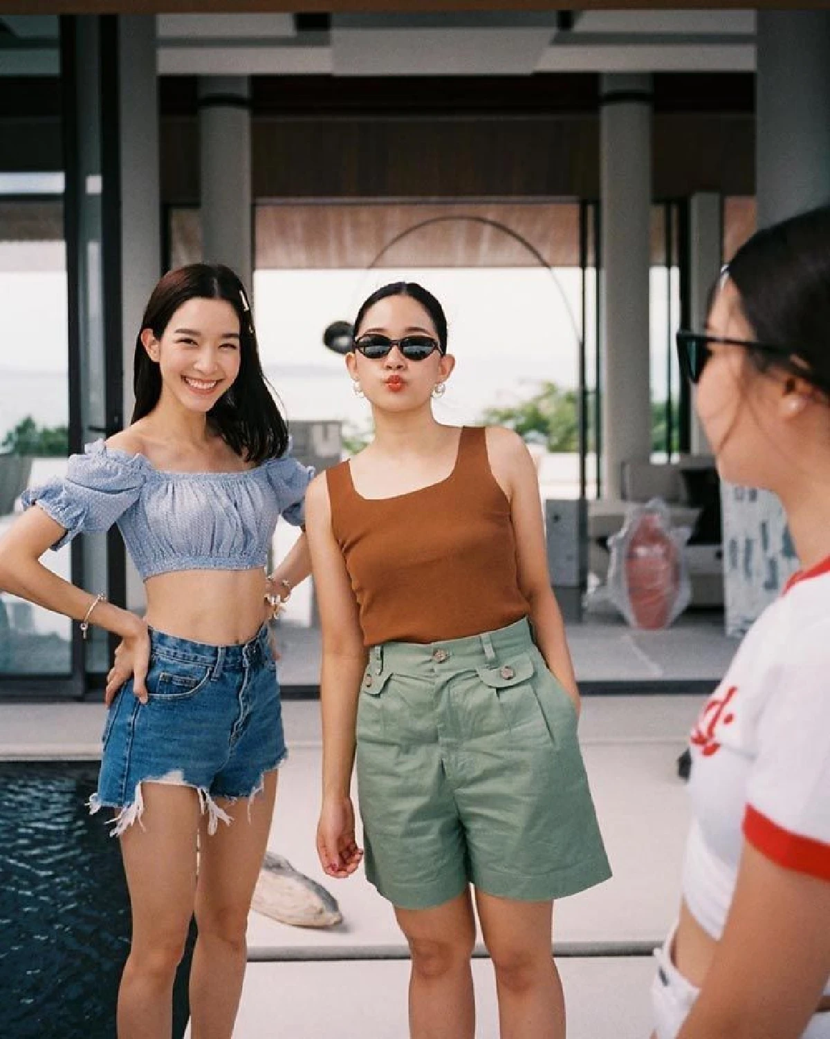 โม มนชนก ควงหวานใจ ไฮโซคฑา เที่ยวภูเก็ต ลงภาพเปิดตัวครั้งแรก