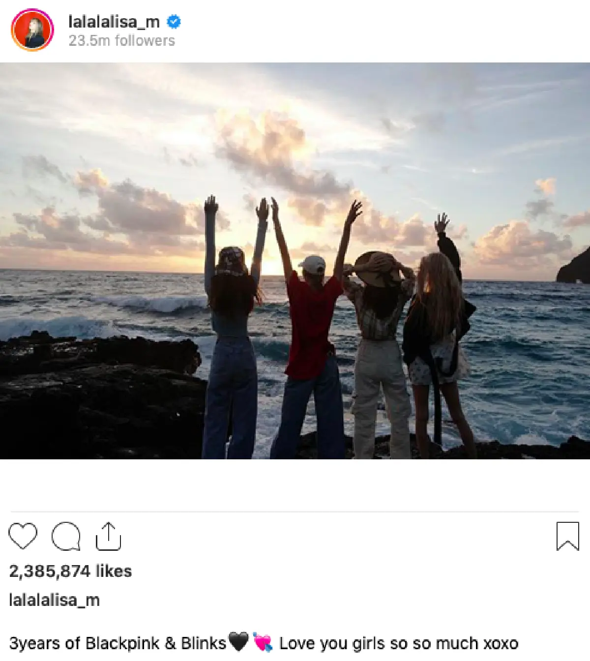 บลิ๊งค์ทั่วโลกร่วมกันฉลองครบรอบ 3 ปี ให้กับ 4 สาว “BLACKPINK”