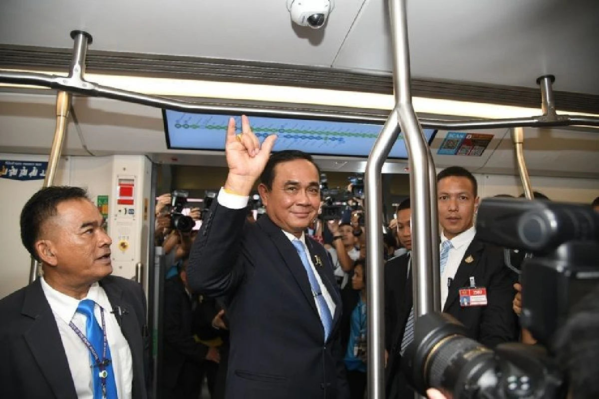 "บิ๊กตู่" ย้ำ ทำงานเต็มที่ ไม่ต้องห่วง ไม่ไปไหน