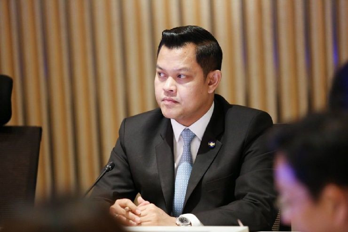 พปชร.ขอฝ่ายค้านเลิกกดดันปมถวายสัตย์ฯมั่นใจสุดท้ายแก้ไขได้ พปชร.ขอฝ่ายค้านเลิกกดดันปมถวายสัตย์ฯมั่นใจสุดท้ายแก้ไขได้
