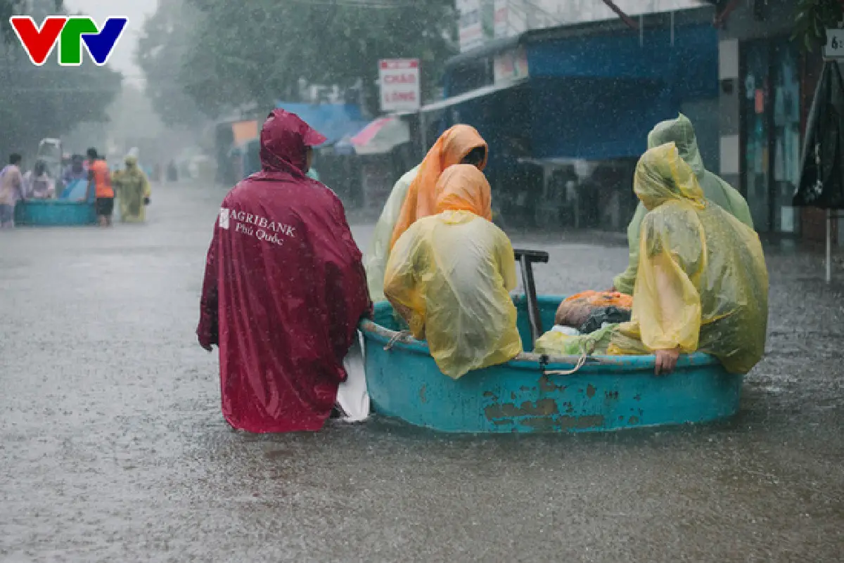 เกาะฟู้โกว๊กเผชิญน้ำท่วมใหญ่