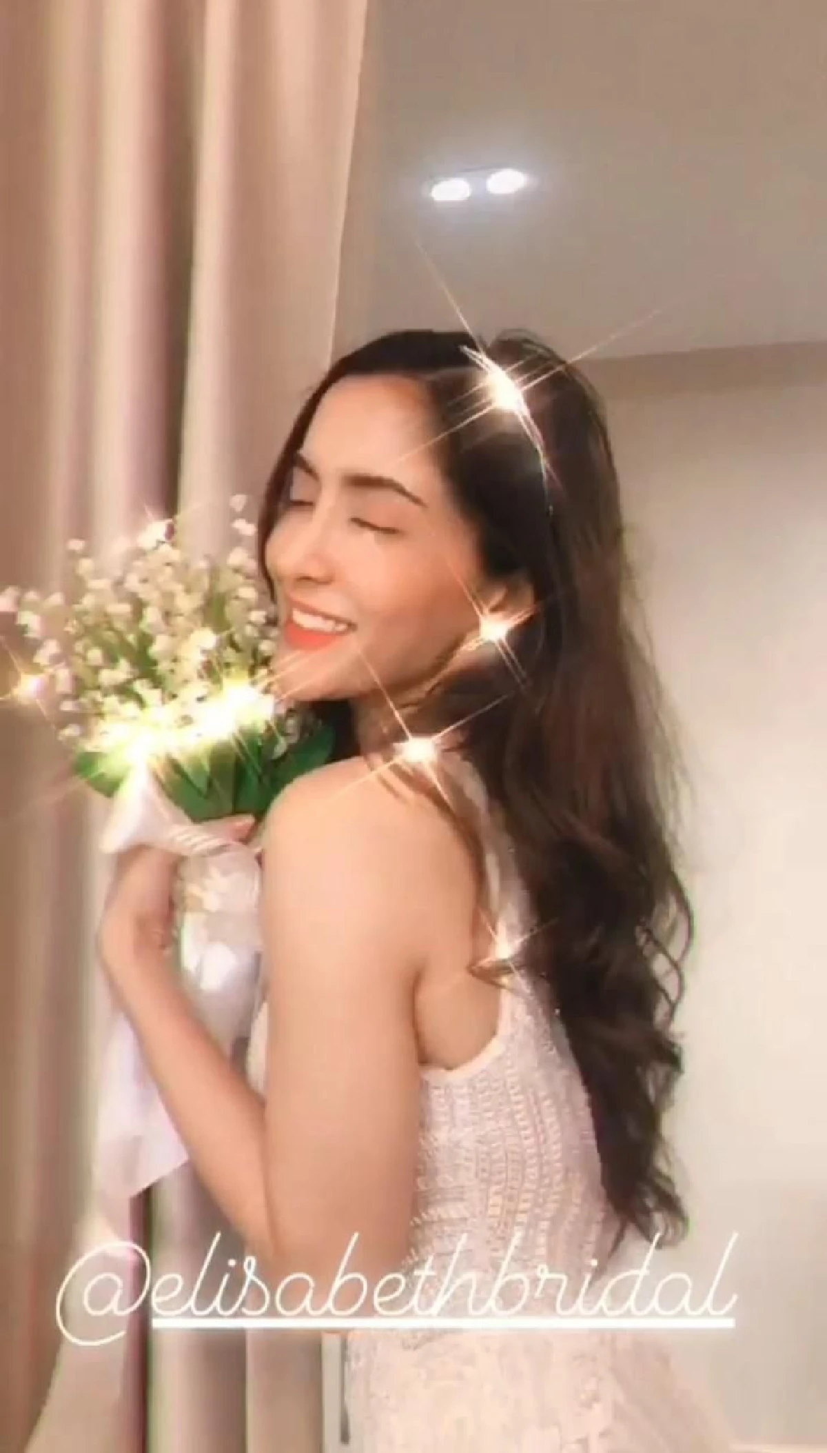 พิ้งกี้ สาวิกา สวมชุดเจ้าสาวสวยปัง อยากใส่อีกครั้งแต่คงต้องรอเจ้าบ่าวคนใหม่