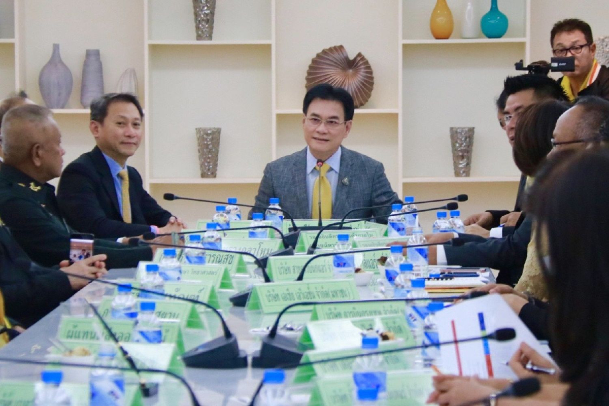ปชป.โต้กลับ “กอร์ปศักดิ์ สภาวสุ”แจงยิบมาตรการแก้ปัญหาผลไม้ล้นตลาด ปชป.โต้กลับ “กอร์ปศักดิ์ สภาวสุ”แจงยิบมาตรการแก้ปัญหาผลไม้ล้นตลาด