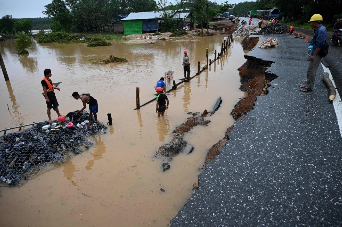 ยอดเสียชีวิตเหตุดินถล่มในเมียนมาพุ่งกว่า 50 ราย