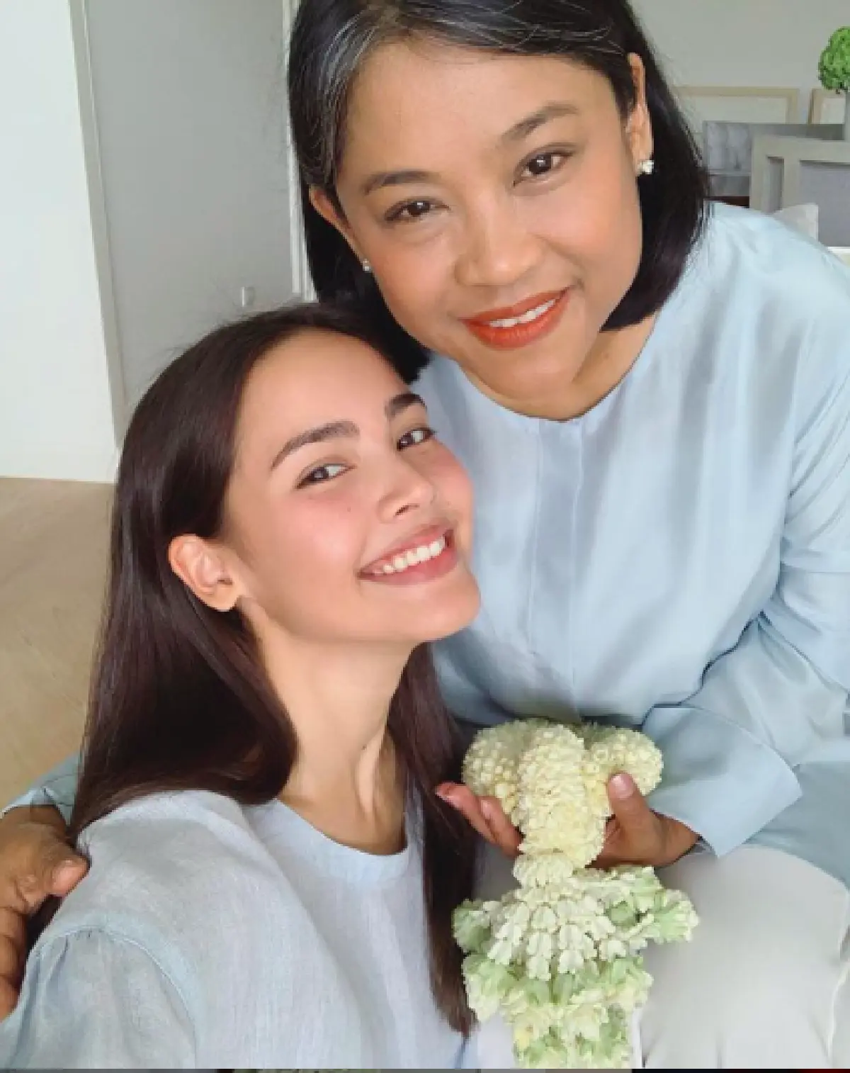 ส่องภาพคนบันเทิงลงรูปคู่-บอกรักคุณแม่ ในเทศกาลวันแม่แห่งชาติปี 62