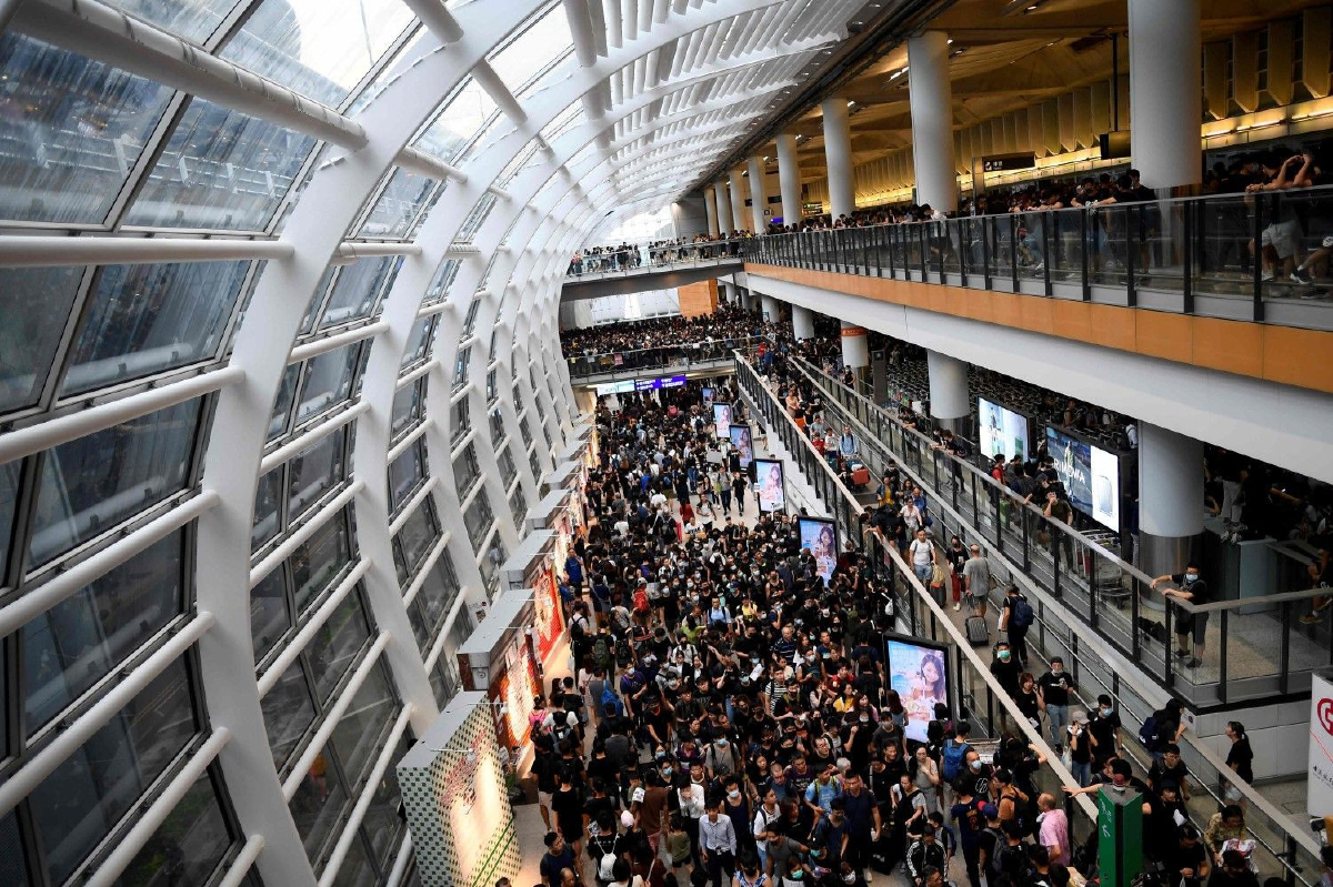 สนามบินฮ่องกงแถลงเตรียมเปิดให้บริการในวันที่ 13 ส.ค.นี้ สนามบินฮ่องกงแถลงเตรียมเปิดให้บริการในวันที่ 13 ส.ค.นี้
