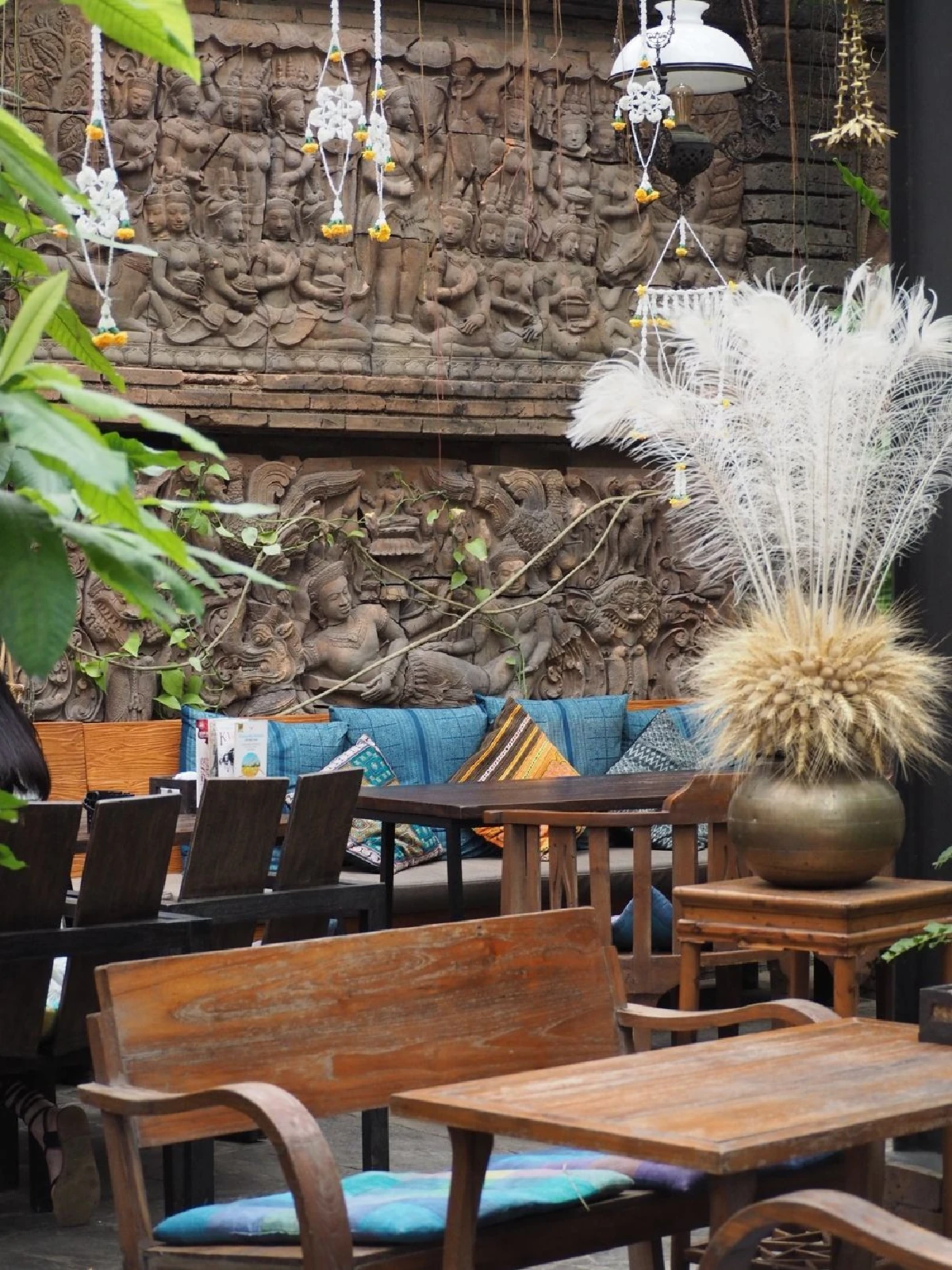 The Faces Gallery & Gastro Bar