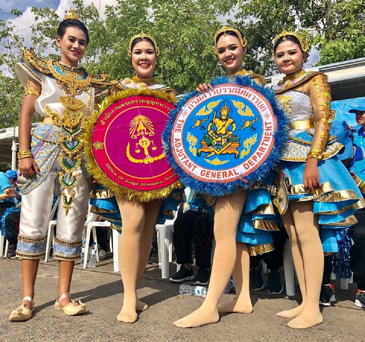 "ดาวเด่นกองทัพ"ภาพชุดเชียร์ลีดเดอร์ทบ. ประชันขอบสนามงานแข่งกีฬาภายใน