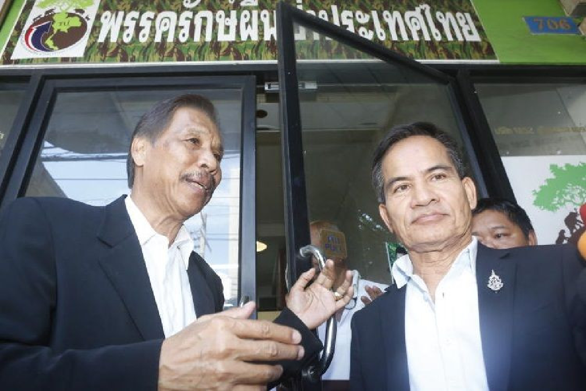 'ดำรงค์ พิเดช' ตั้ง 3 เงื่อนไขขู่ถอนร่วมรัฐบาล 'ดำรงค์ พิเดช' ตั้ง 3 เงื่อนไขขู่ถอนร่วมรัฐบาล