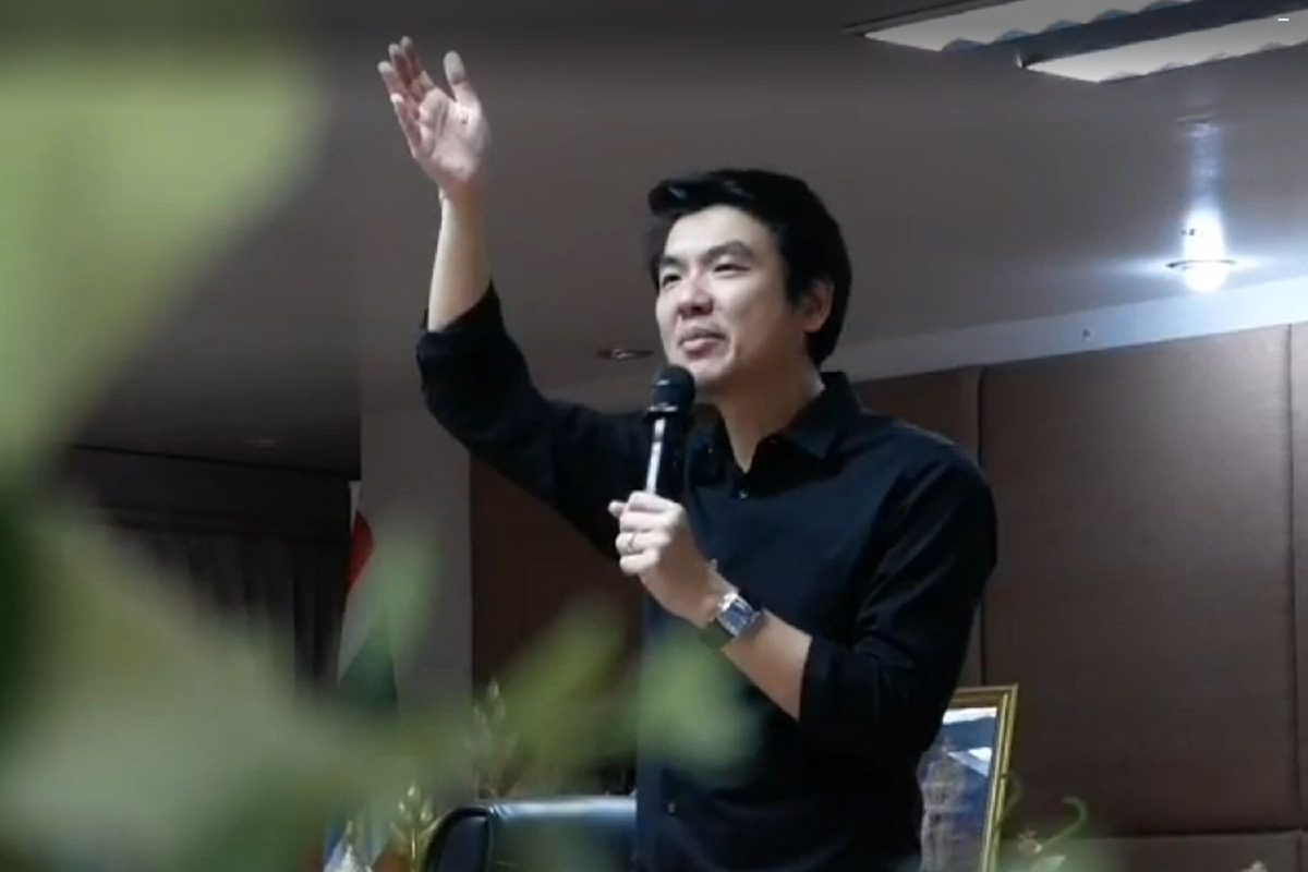 ปิยบุตรชี้4ปัญหารธน.60เชื่อแก้ไขได้"แม้ยากหนักหนาสาหัส!" ปิยบุตรชี้4ปัญหารธน.60เชื่อแก้ไขได้"แม้ยากหนักหนาสาหัส!"