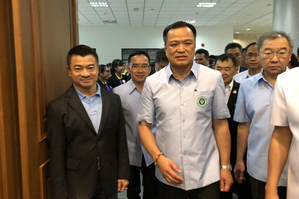 โฆษกภูมิใจไทยยันรัฐมนตรีในสังกัดพรรคไม่ละเลยงานในสภา โฆษกภูมิใจไทยยันรัฐมนตรีในสังกัดพรรคไม่ละเลยงานในสภา