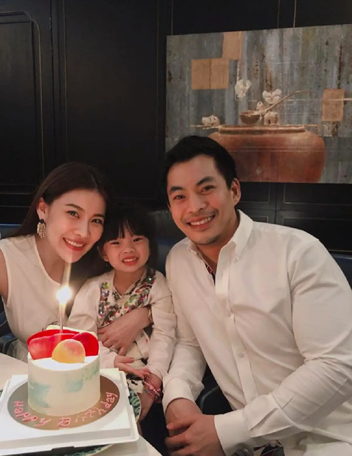 "แนน ปิยะดา” อวดแหวนเพชรเม็ดโต ที่สามี "ไฮโซกึ้ย” มอบให้เป็นของขวัญวันเกิดและครบรอบวันขอแต่งงาน