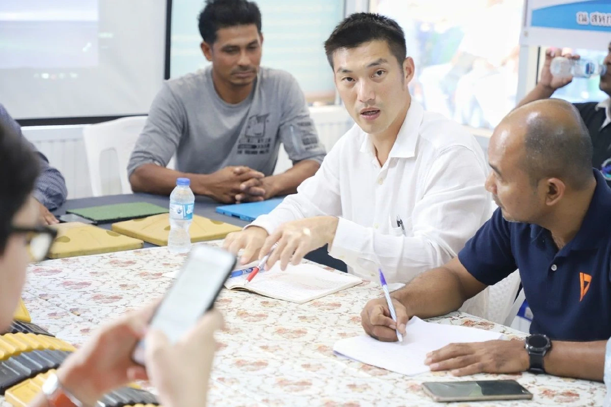 "ธนาธร"ชี้อนาคตยางพาราต้องใช้เทคโนโลยีแปรรูปผลิตเป็นสินค้า 