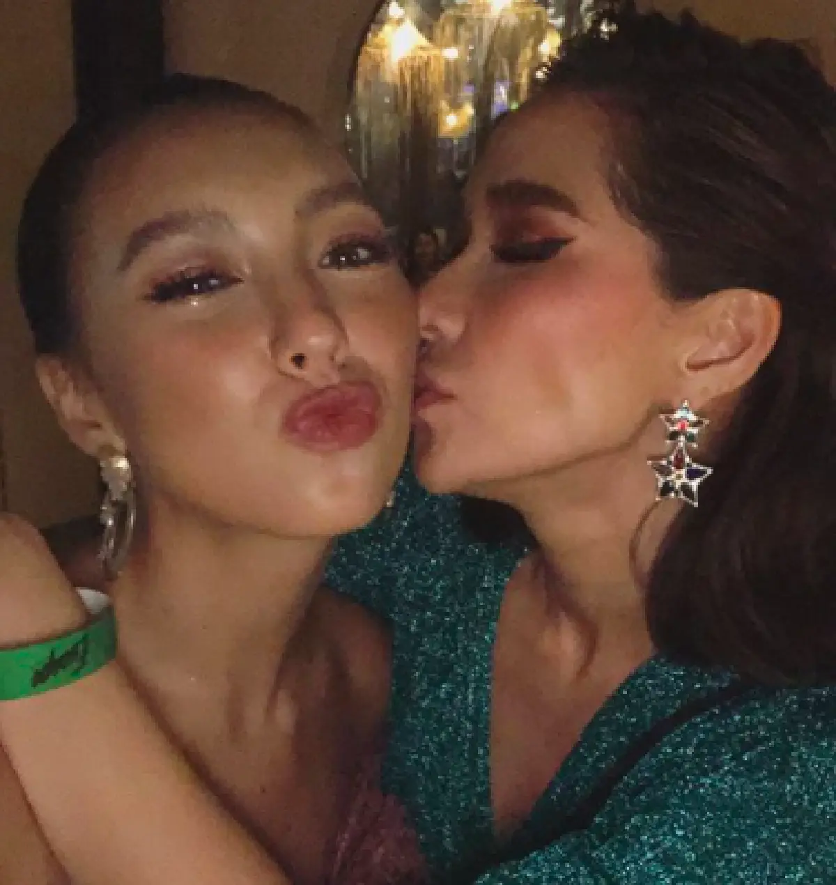 ส่องภาพบรรยากาศงานแต่ง "โดม-เมทัล" จัดเต็มสมชื่อ Wedding Concert  ดารามาเกือบทั้งวงการ