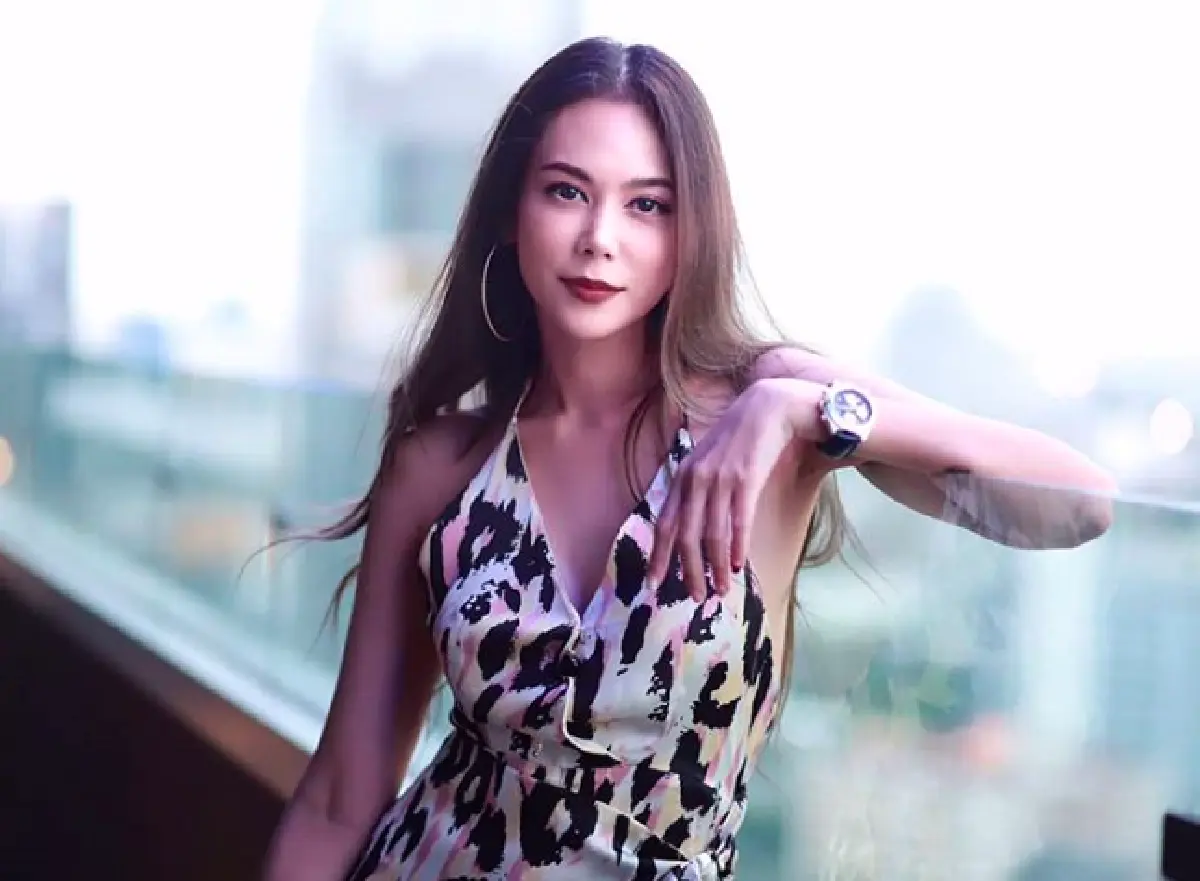 ไม่โสดแล้ว!? “ตอง ภัครมัย” กับลุคสุดแซ่บ ที่เพื่อนๆ แห่แซวกันใหญ่