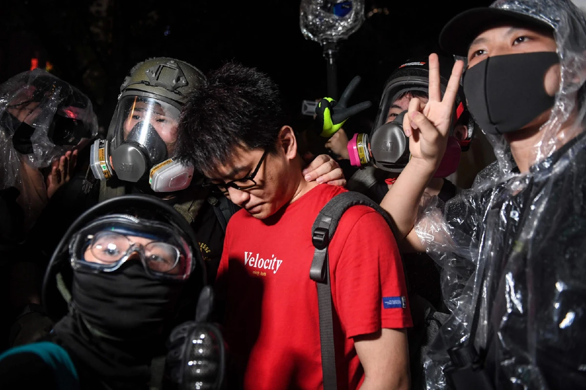 ภาพชุดคลื่นมหาชนมาด้วยใจฮ่องกงสู้ฝนชุมนุมใหญ่