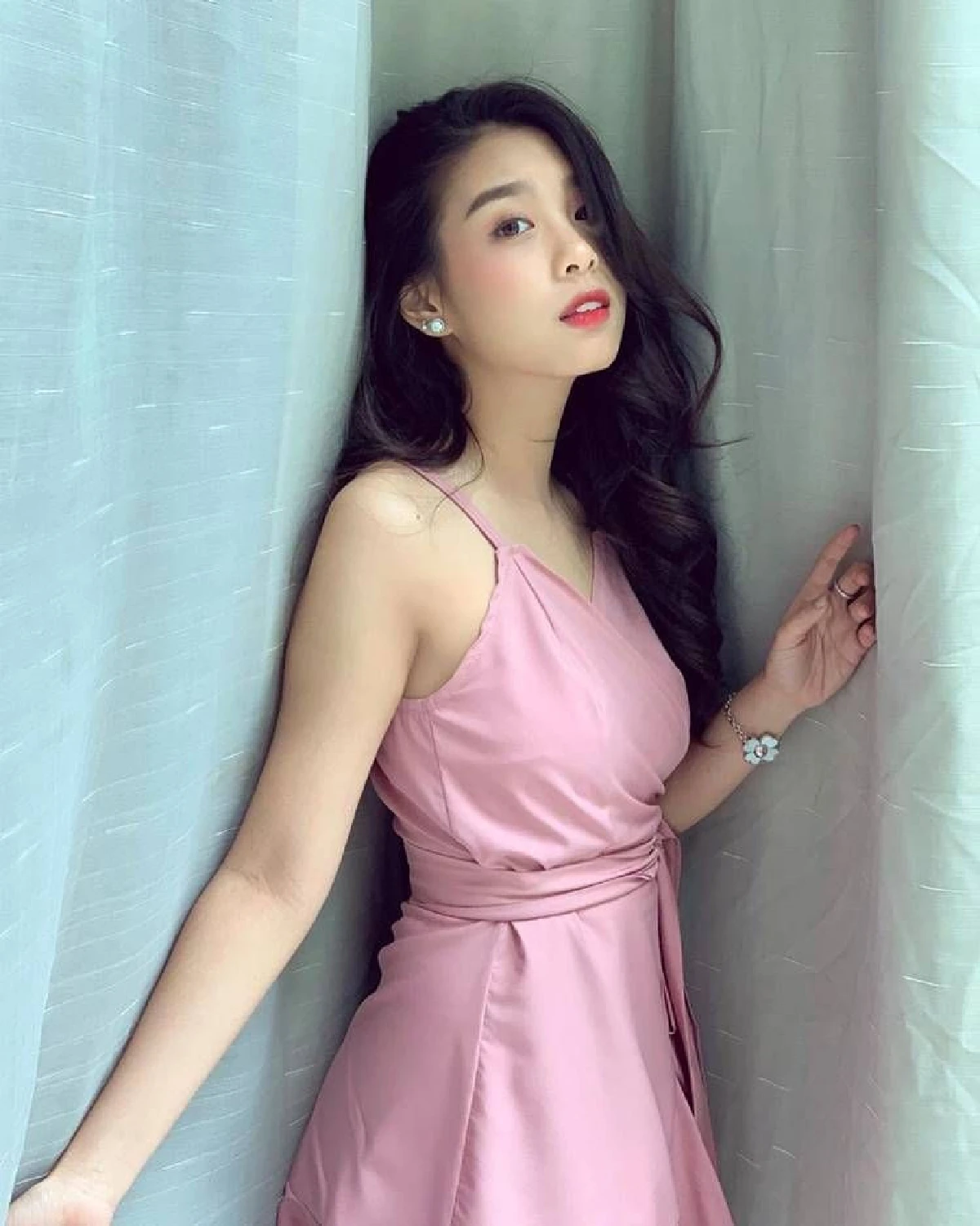 รับผิดแล้ว! แก้ว BNK48 โดนสั่งพักงาน เซ่นดราม่าใช้ของแบรนด์เนมปลอม