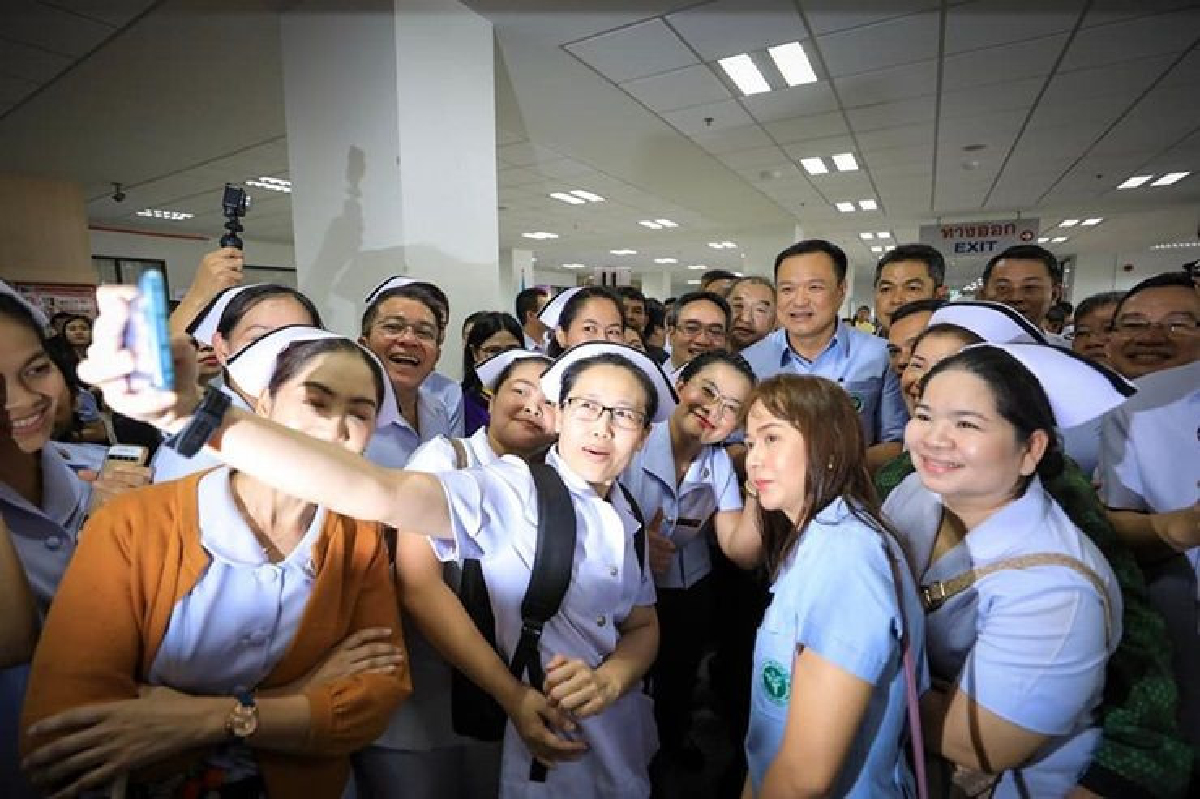 "หมอหนู" ลุยแก้ปัญหา รพ.แออัดลุยวาง “ระบบเทเลเมด” นำร่อง 8 จังหวัด "หมอหนู" ลุยแก้ปัญหา รพ.แออัดลุยวาง “ระบบเทเลเมด” นำร่อง 8 จังหวัด