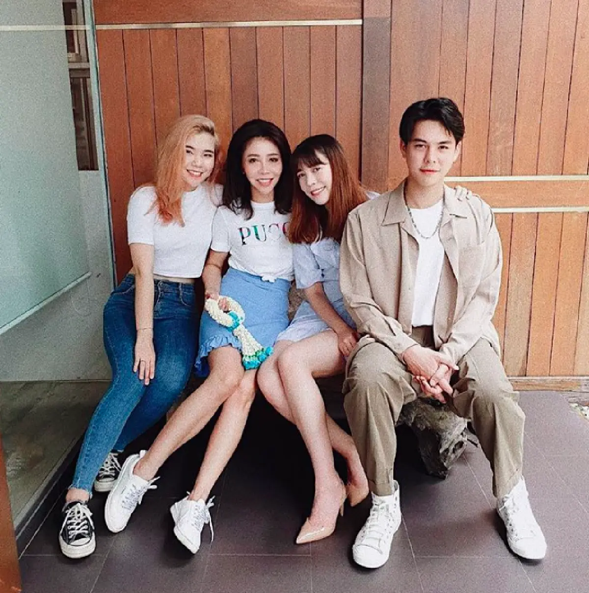 ครอบครัว “พีช พชร” แท็กทีมเลิกติดตามอินสตาแกรม “แพทริเซีย”