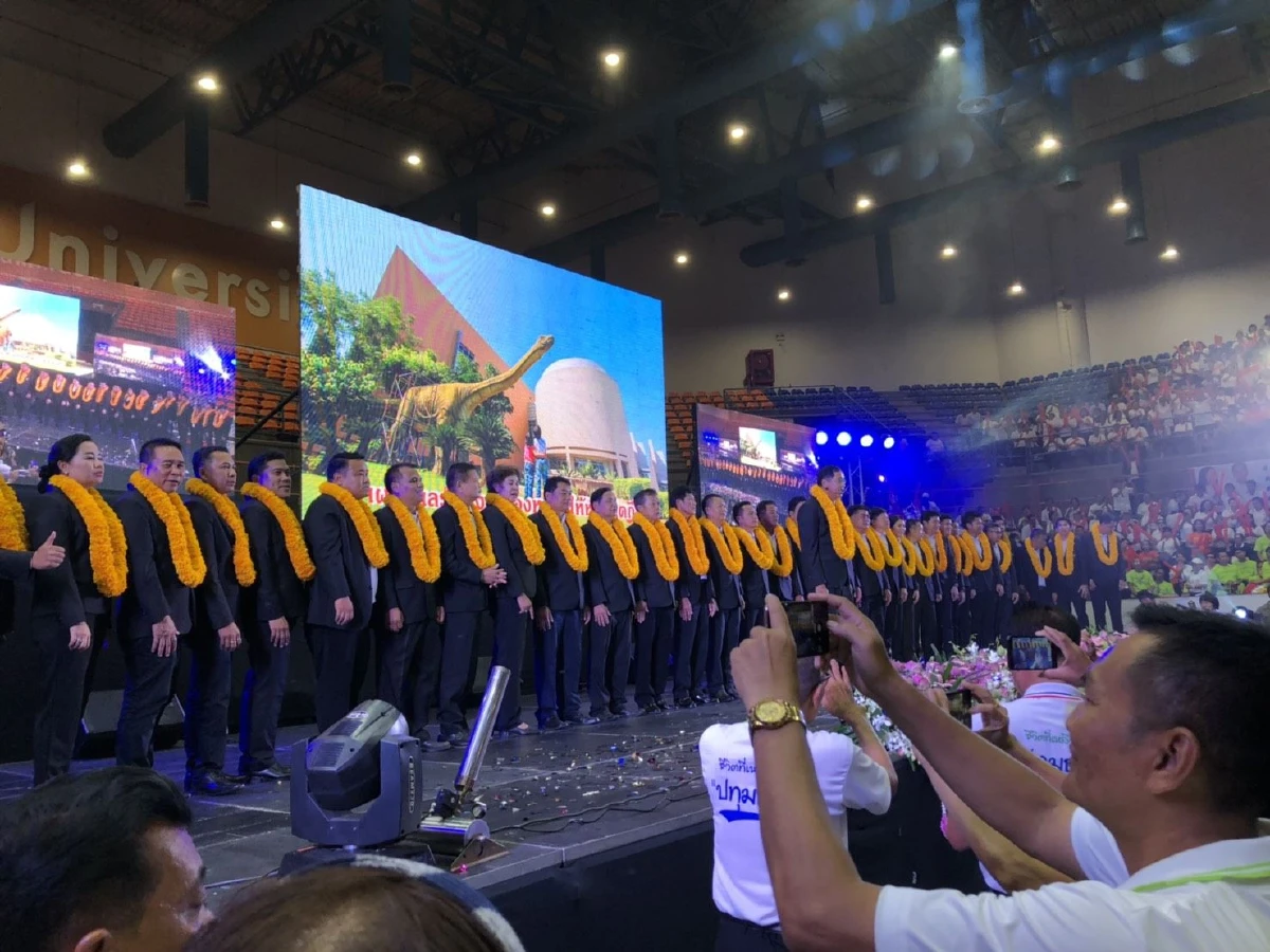 บิ๊กแจ๊ดเปิดตัวยิ่งใหญ่ชิงนายกฯอบจ.ปทุมธานี