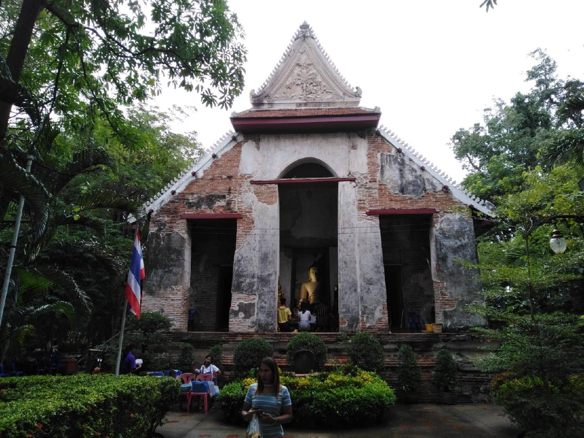 วัดแม่นางปลื้มที่สมเด็จพระนเรศวรทรงสร้าง