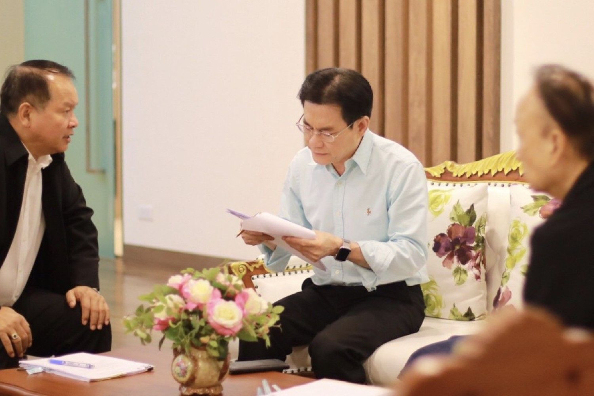 "จุรินทร์" สั่งโรงสี-ผู้ค้าข้าวรายงานสต๊อกข้าวเหนียวป้องกันกักตุน "จุรินทร์" สั่งโรงสี-ผู้ค้าข้าวรายงานสต๊อกข้าวเหนียวป้องกันกักตุน