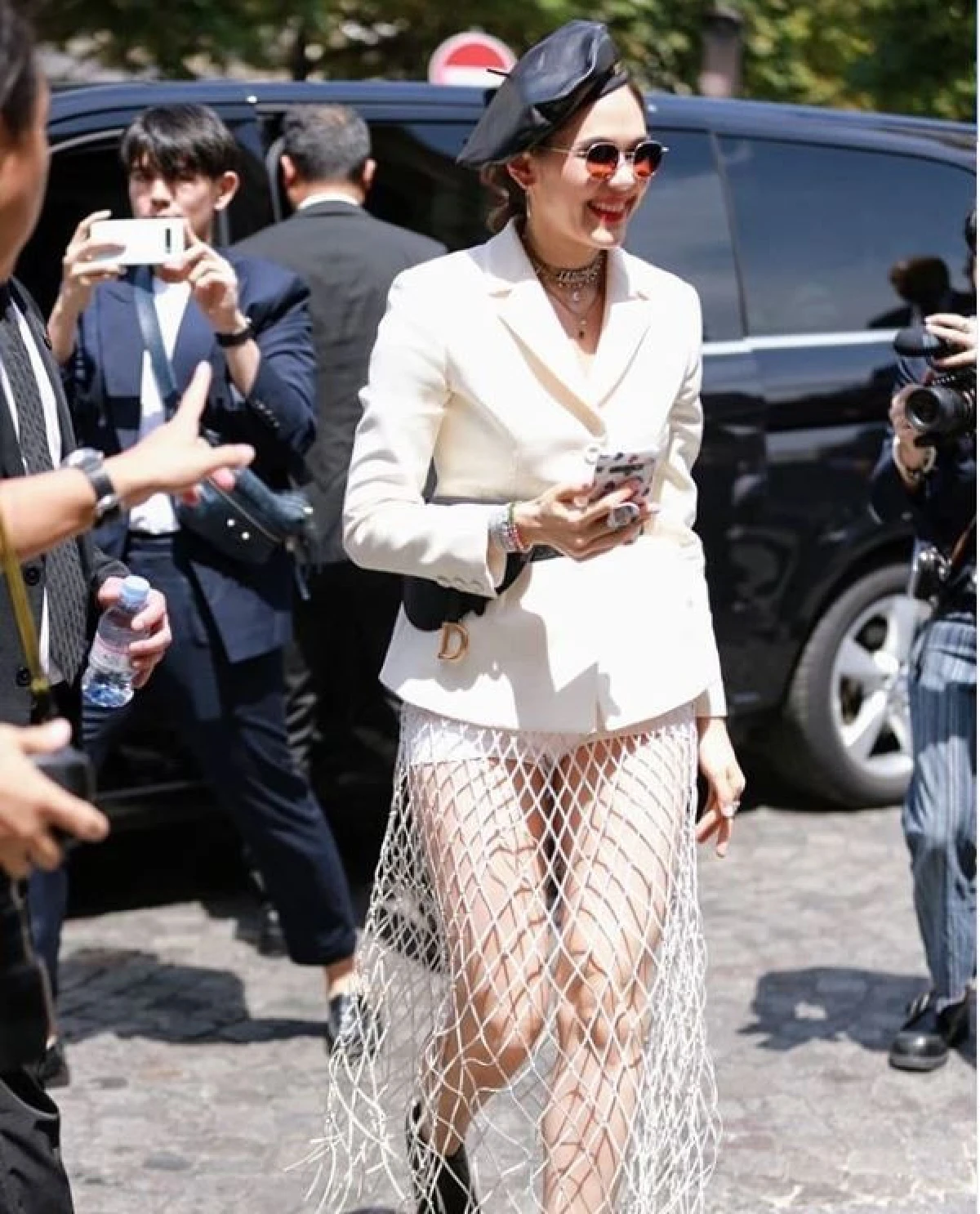 ซูมเคสมือถือ "ชมพู่ อารยา” น่ารักหนักมาก รู้เลยติดลูกแฝดขนาดไหน