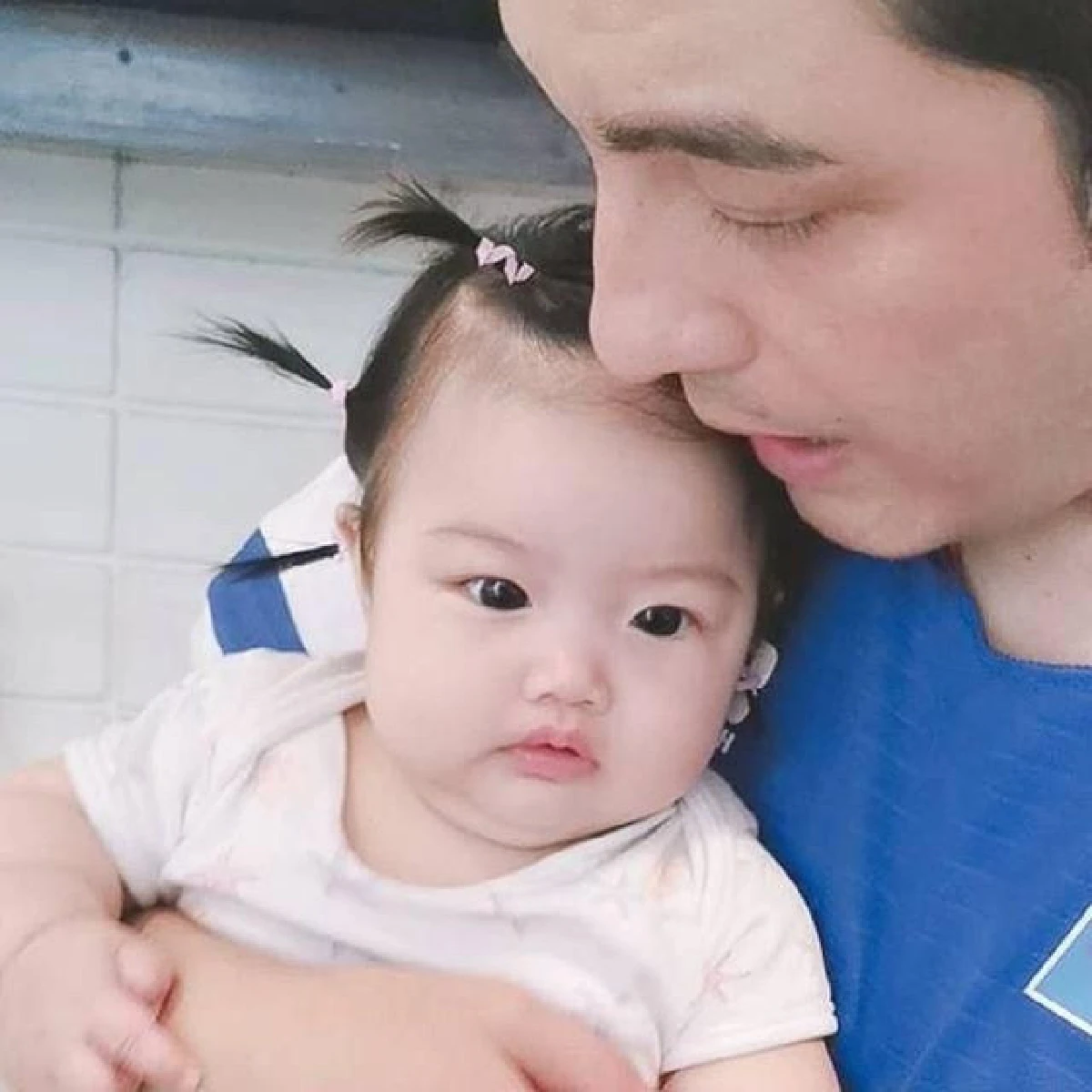 ศรราม พาลูกสาวเยี่ยมคุณตาที่ต่างจังหวัด อบอุ่นน่ารักกับชีวิตครอบครัวชาวไร่