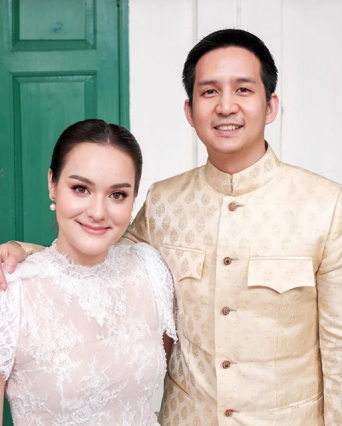 แต่งแล้ว! นาตาลี เดวิส ควงแฟนหนุ่มนักการทูต เข้าพิธีสงฆ์อบอุ่นเรียบง่าย