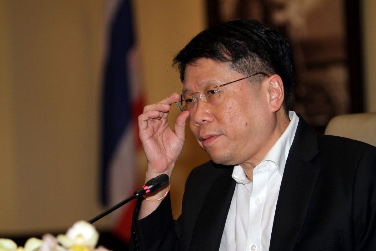 ศาลรธน.ฟัน "ธีระเกียรติ"เว้นวรรคการเมือง2ปี 3อดีตรมต.รอด ศาลรธน.ฟัน "ธีระเกียรติ"เว้นวรรคการเมือง2ปี 3อดีตรมต.รอด
