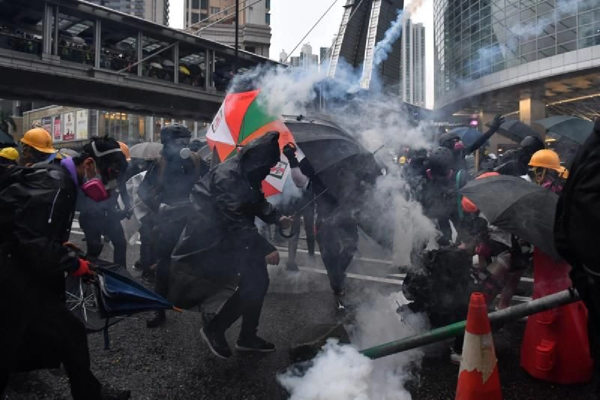 สื่อฮ่องกงแนะหากเบื่อประท้วง ไทย-กรีซคือคำตอบย้ายถิ่นพำนัก