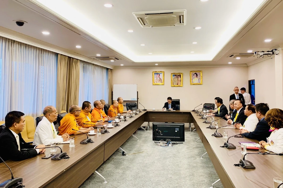 องค์กรชาวพุทธพบรมต.ประจำสำนักนายกฯผลักดันงานที่ยังค้าง